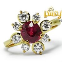 แหวนทับทิมประดับเพชร